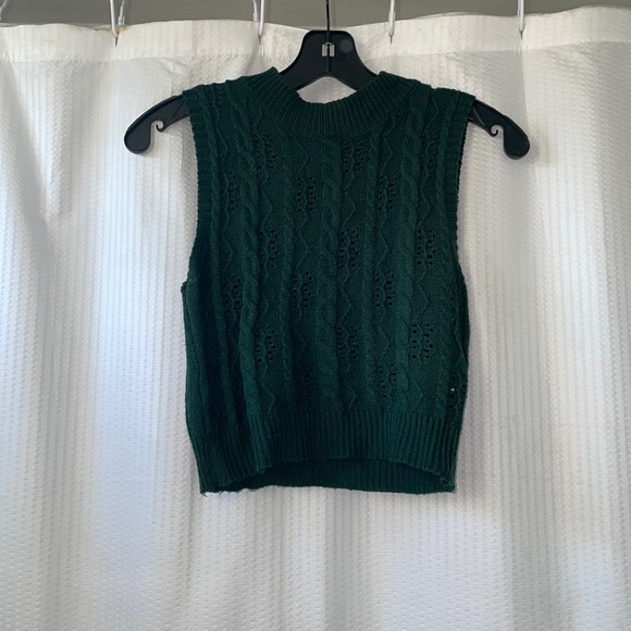 Green Sweater Vest Size: S - Picture 1 of 4